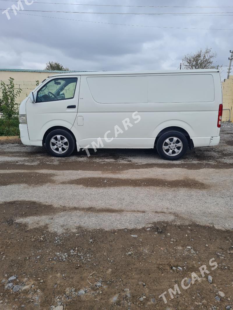 Toyota Hiace 2006 - 260 000 TMT - Бедев - img 7