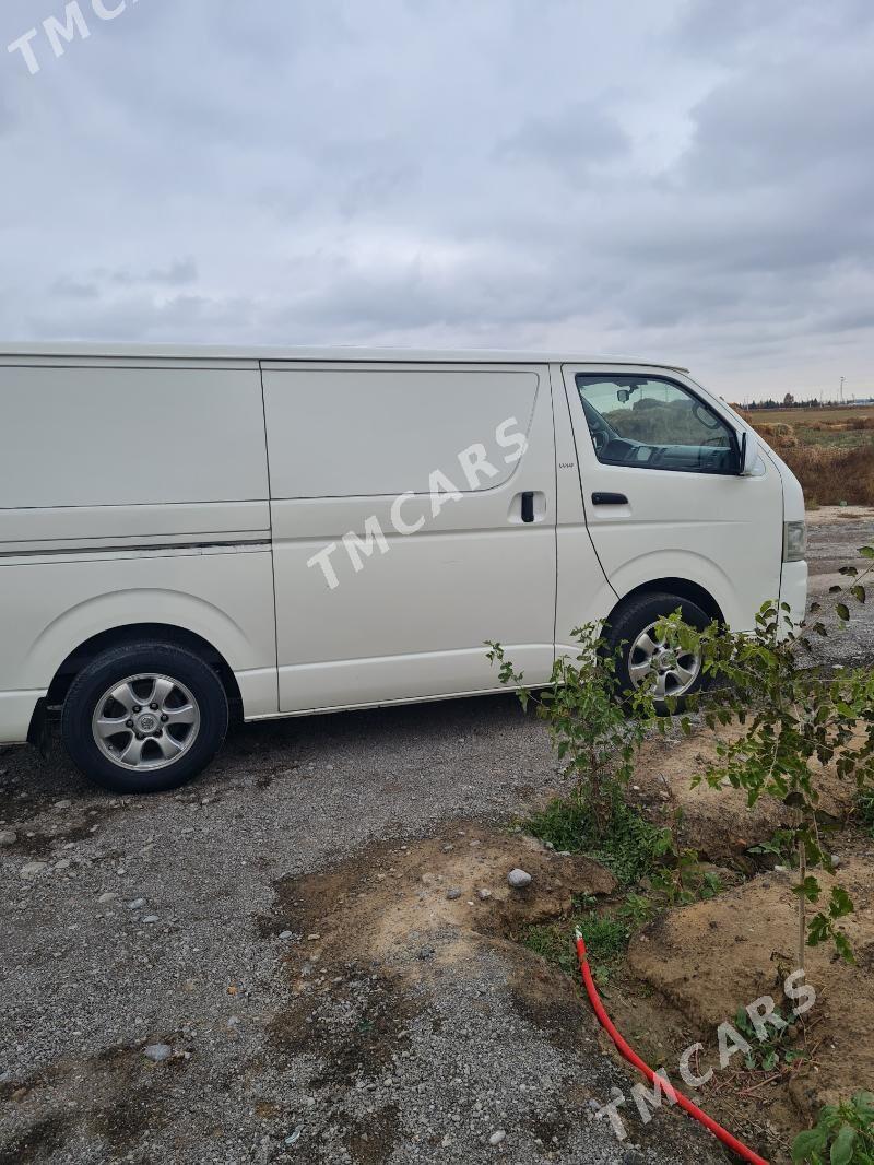 Toyota Hiace 2006 - 260 000 TMT - Бедев - img 8