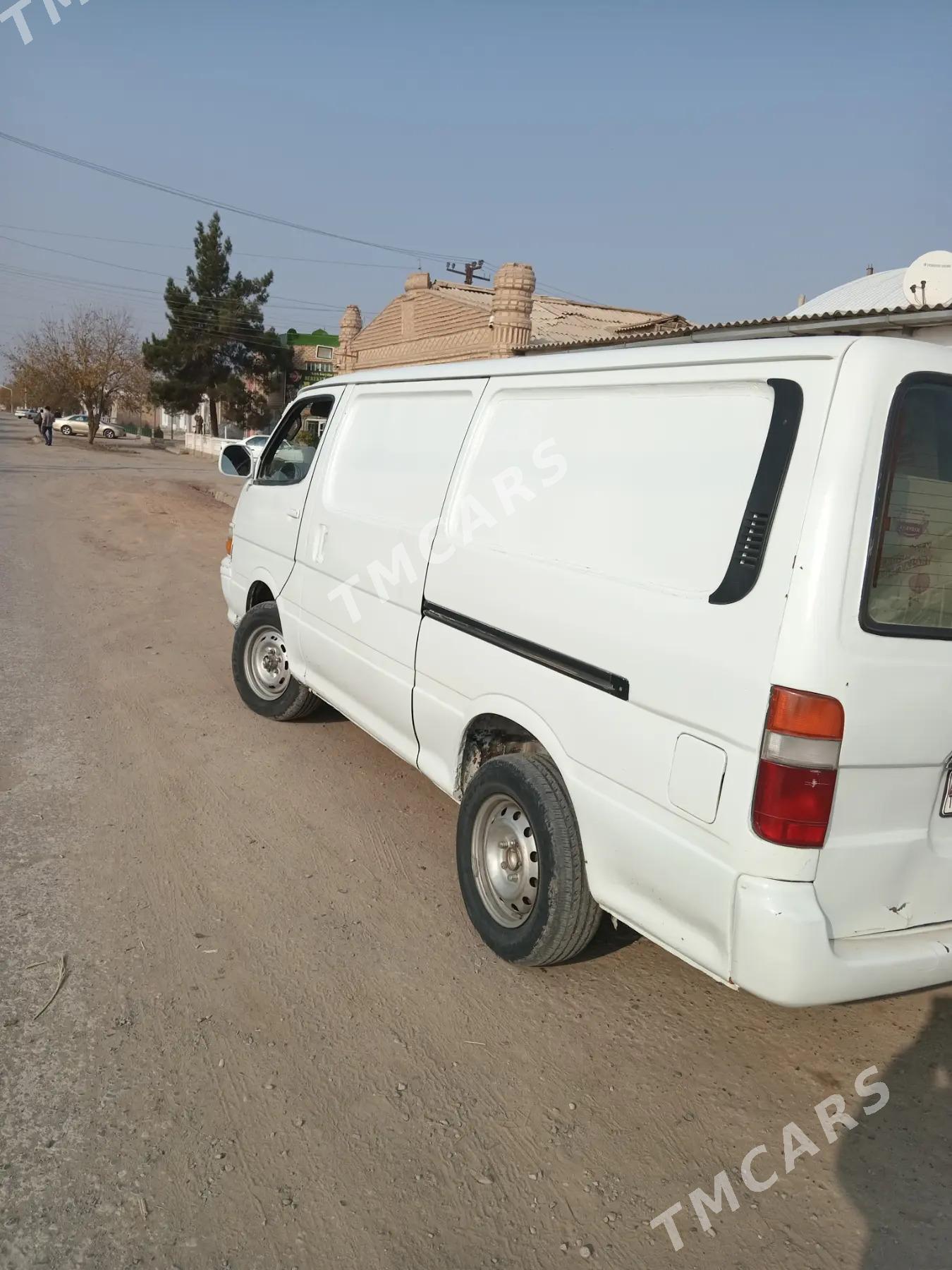 Toyota Hiace 1998 - 80 000 TMT - Теджен - img 3