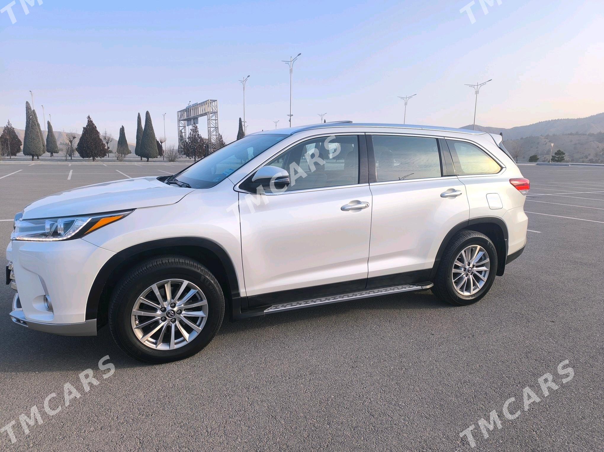 Toyota Highlander 2019 - 536 000 TMT - 30 мкр - img 3