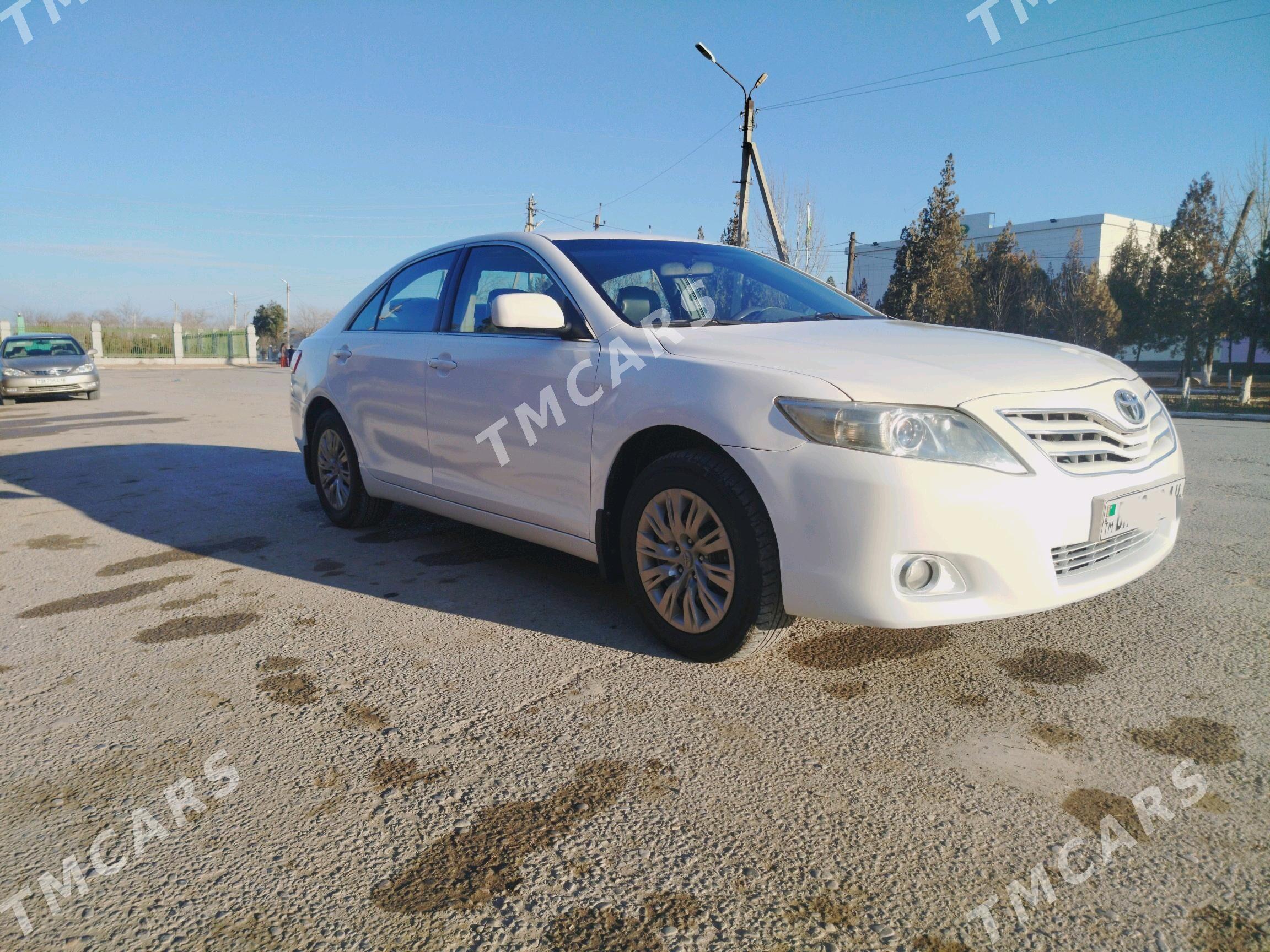 Toyota Camry 2011 - 118 000 TMT - Теджен - img 3