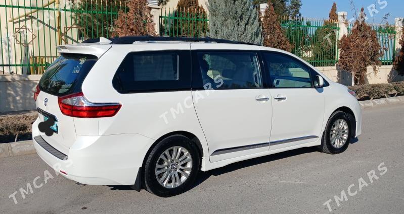 Toyota Sienna 2018 - 390 000 TMT - Aşgabat - img 4