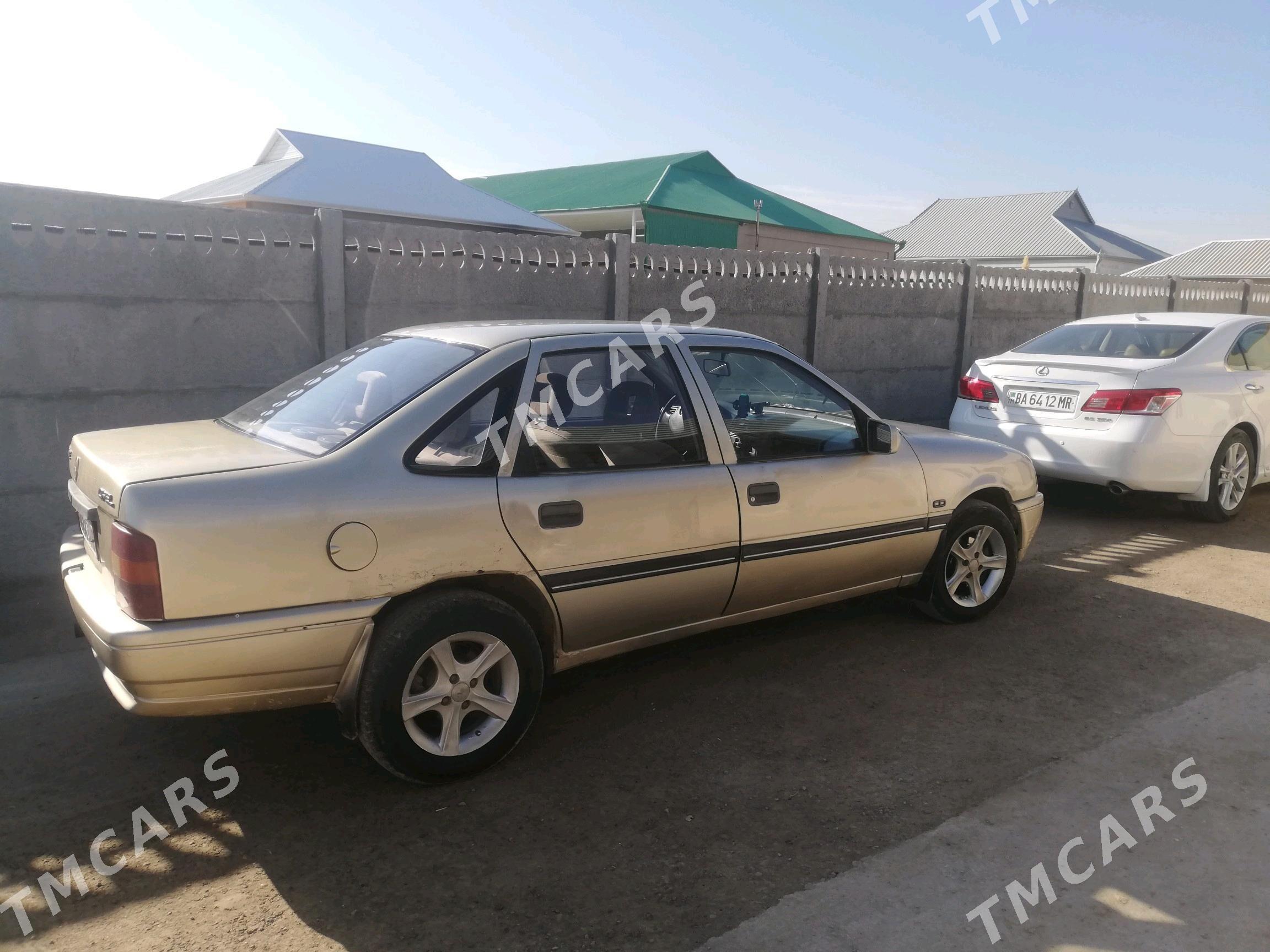 Opel Vectra 1989 - 34 000 TMT - Mary - img 5