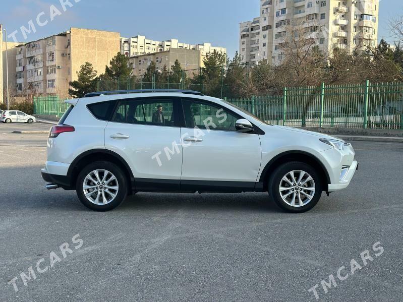 Toyota RAV4 2017 - 380 000 TMT - Aşgabat - img 4