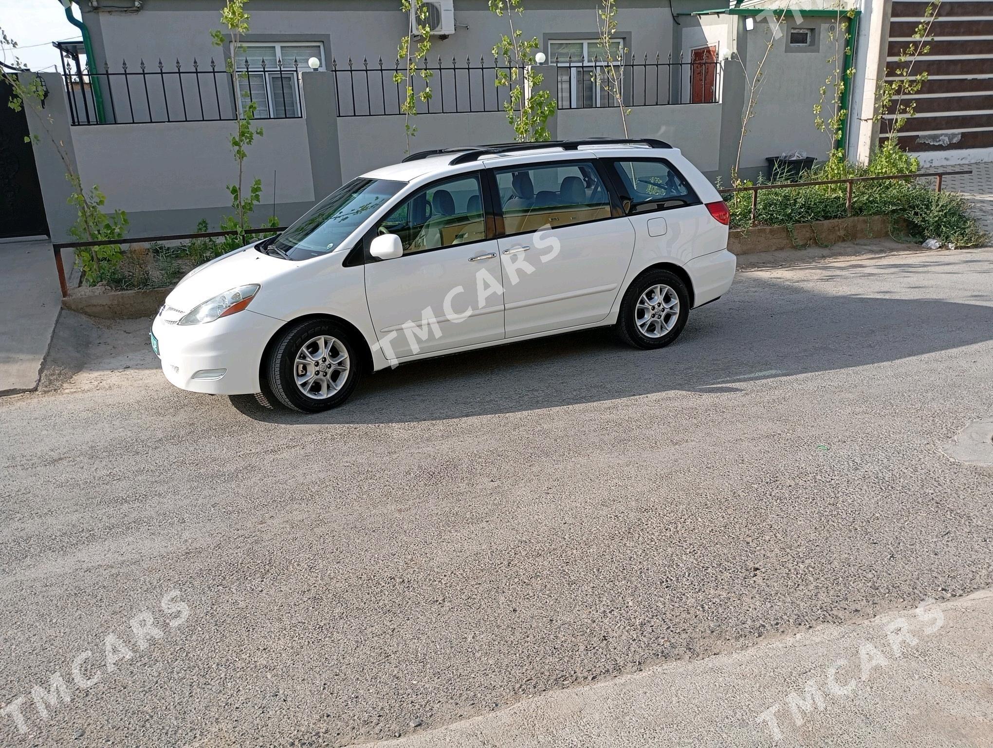 Toyota Sienna 2009 - 200 000 TMT - Ашхабад - img 5