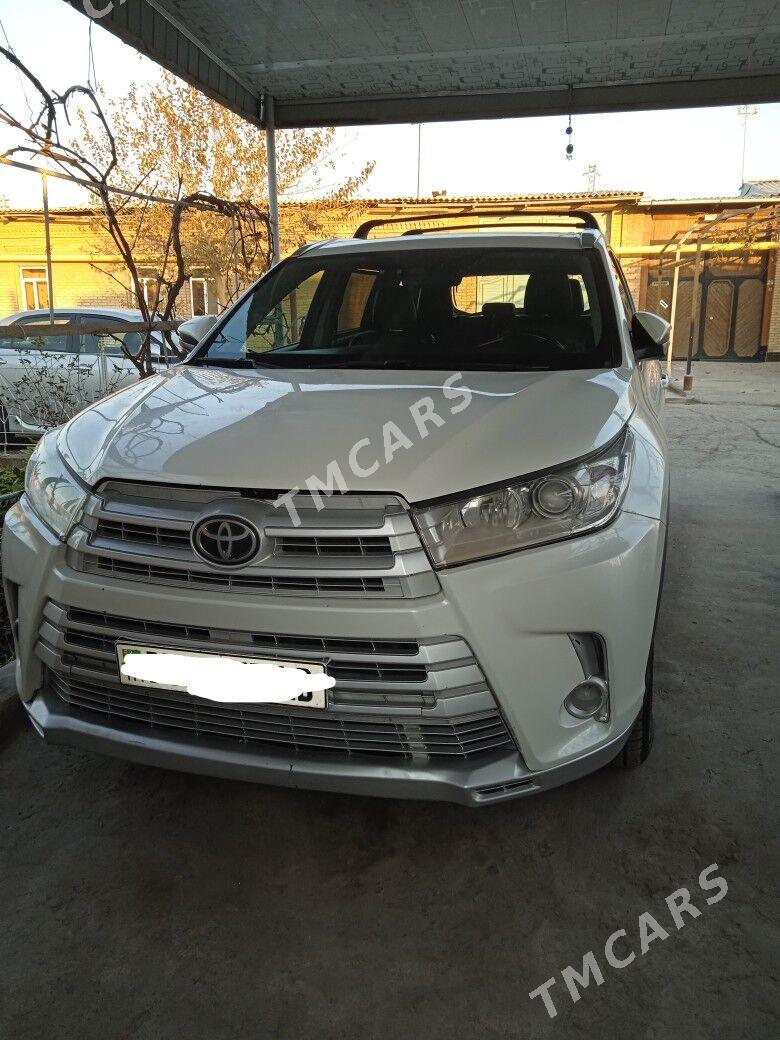 Toyota Highlander 2017 - 400 000 TMT - Туркменабат - img 3