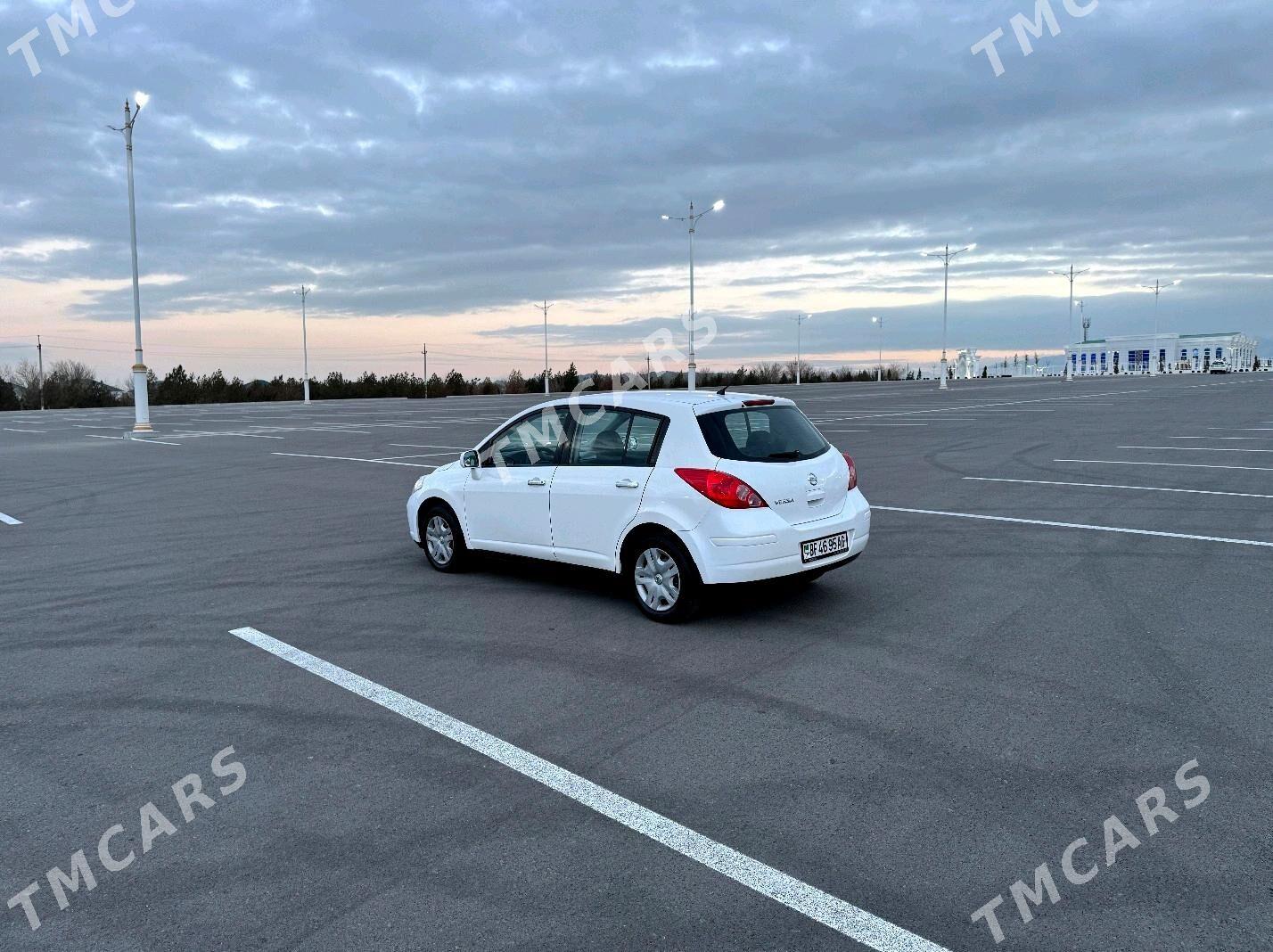 Nissan Versa 2010 - 114 000 TMT - Ашхабад - img 2