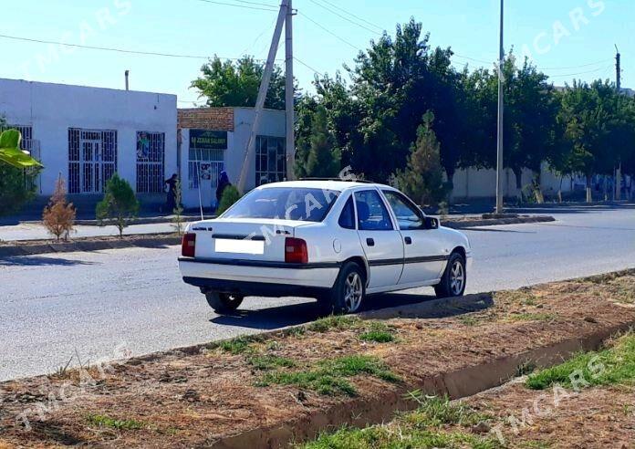 Opel Vectra 1990 - 30 000 TMT - Бабадайхан - img 2