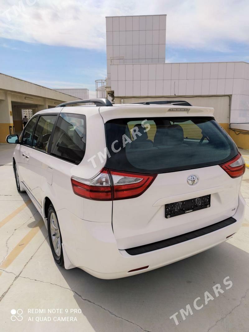 Toyota Sienna 2018 - 360 000 TMT - Мир 2 - img 7