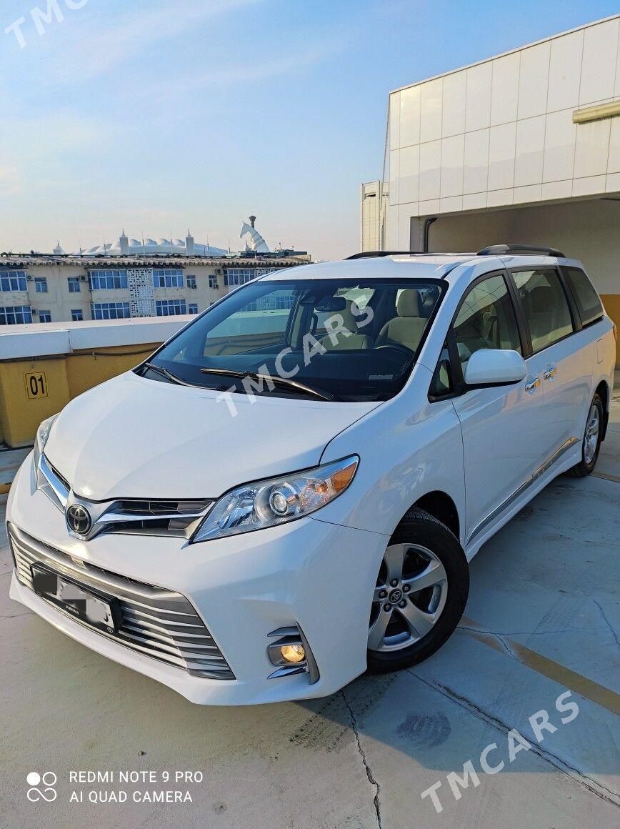 Toyota Sienna 2018 - 360 000 TMT - Мир 2 - img 9