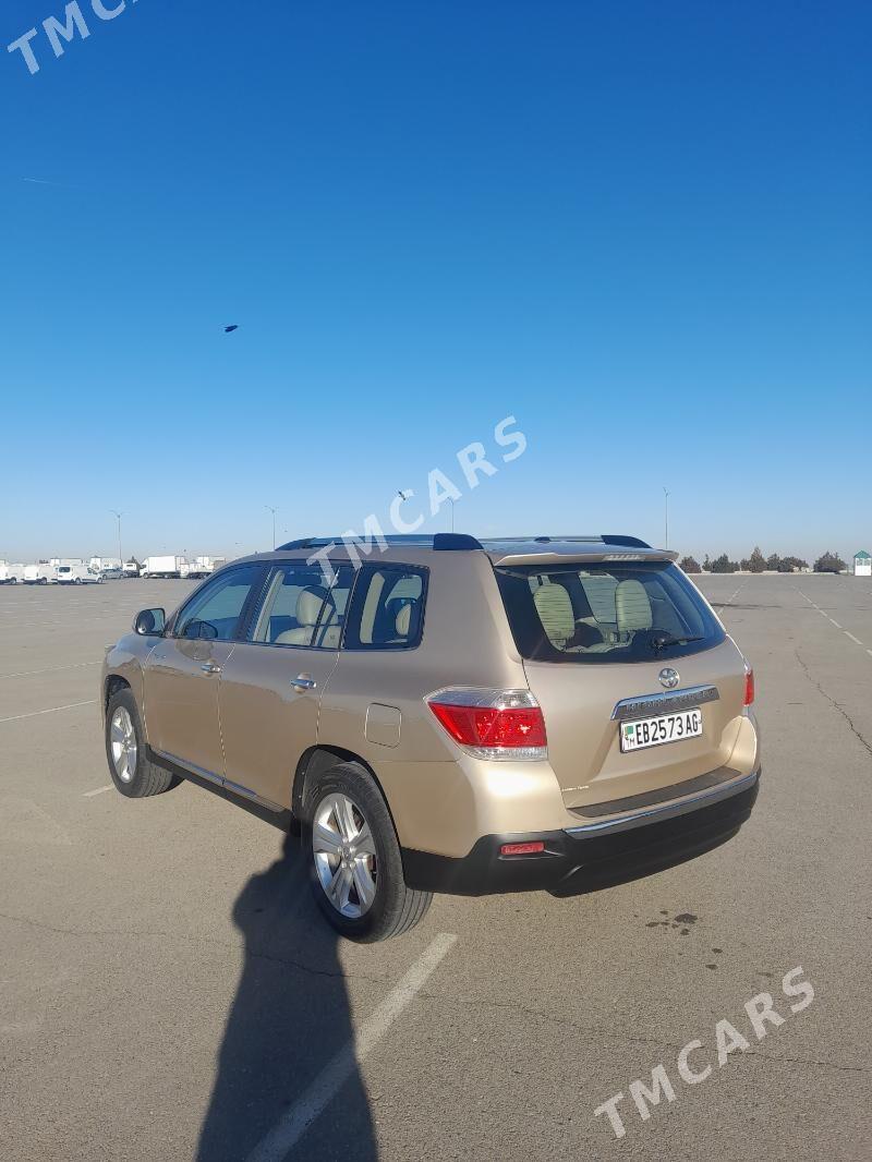 Toyota Highlander 2022 - 290 000 TMT - Aşgabat - img 4