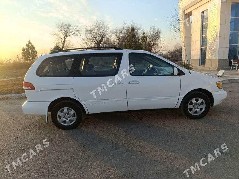 Toyota Sienna 2002 - 120 000 TMT - Мары - img 5