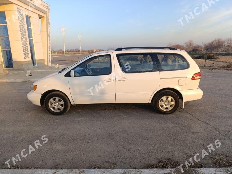 Toyota Sienna 2002 - 120 000 TMT - Мары - img 6