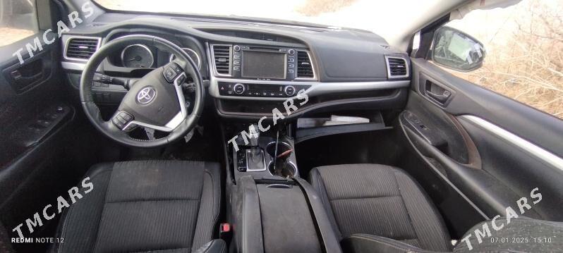 Toyota Highlander 2019 - 313 600 TMT - Мары - img 5