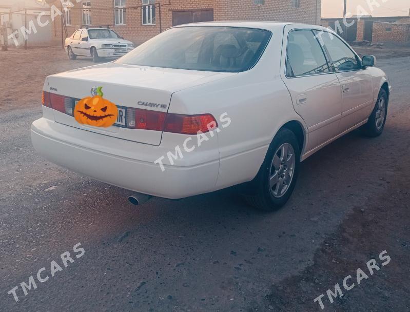 Toyota Camry 2001 - 110 000 TMT - Мары - img 2