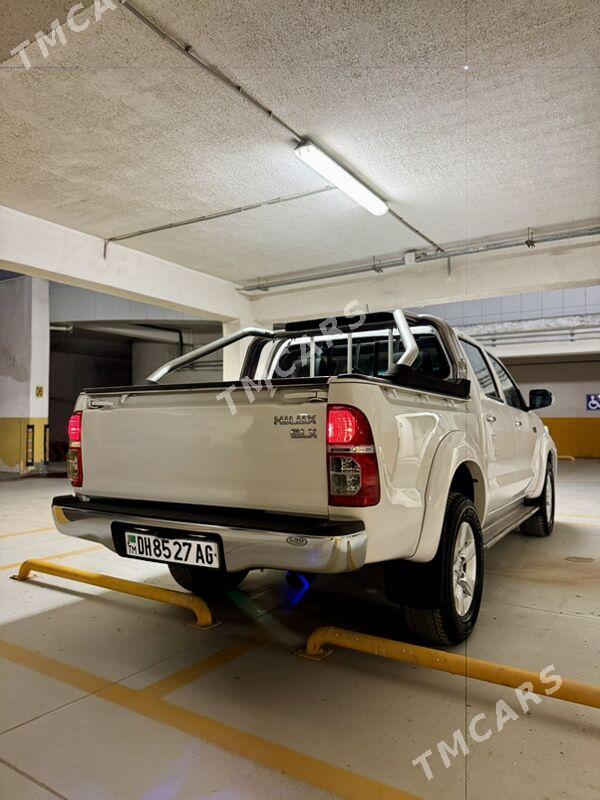 Toyota Hilux 2015 - 450 000 TMT - Aşgabat - img 5