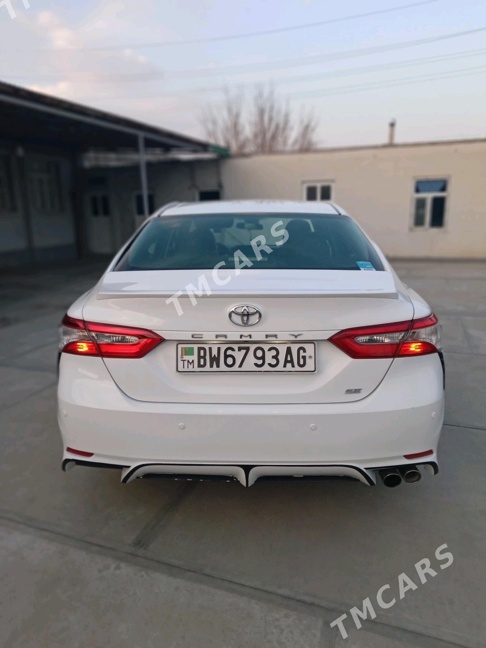 Toyota Camry 2019 - 268 000 TMT - 30 мкр - img 2