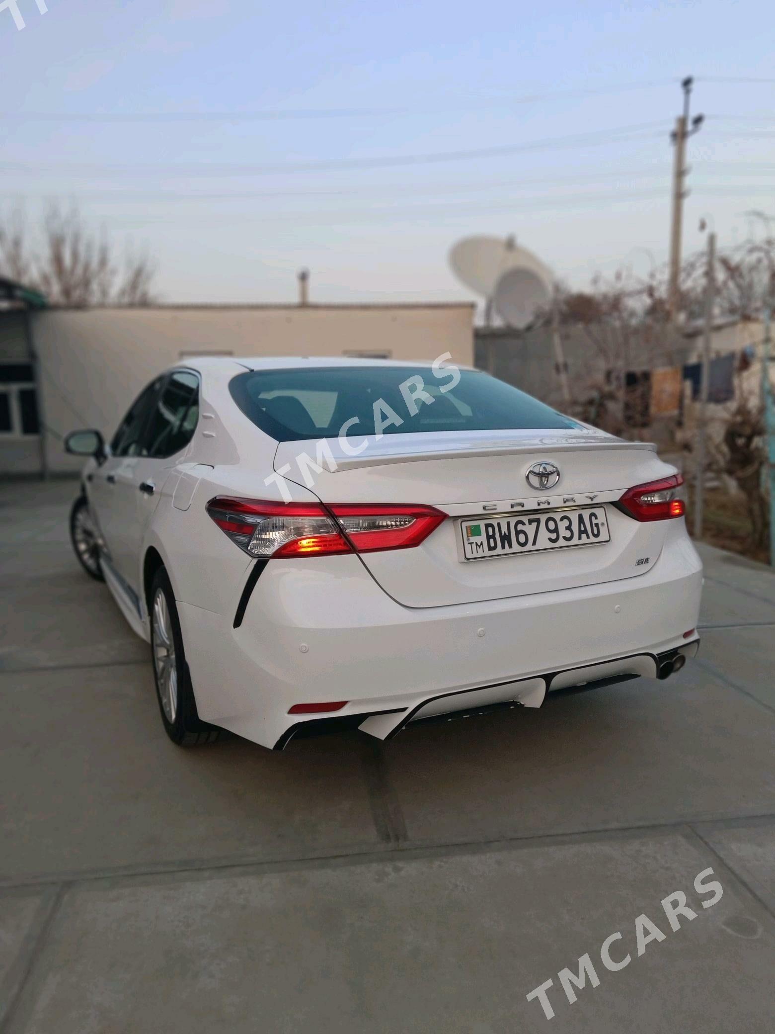 Toyota Camry 2019 - 268 000 TMT - 30 мкр - img 3