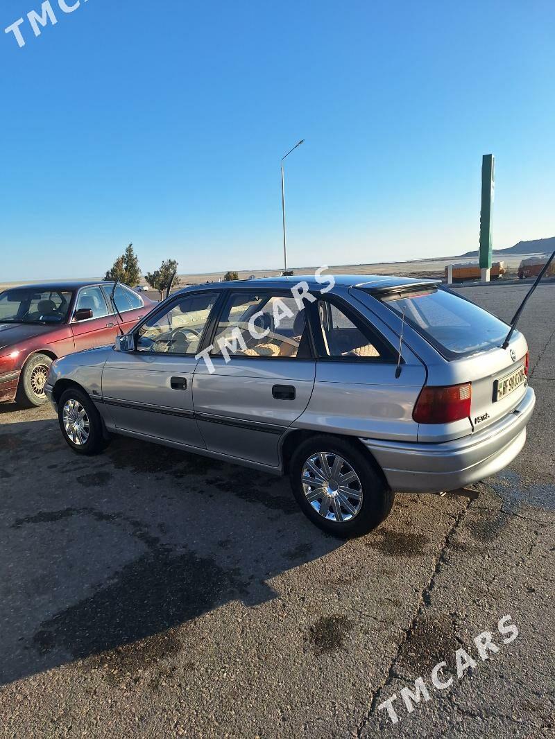 Opel Astra 1994 - 36 000 TMT - Türkmenbaşy - img 2