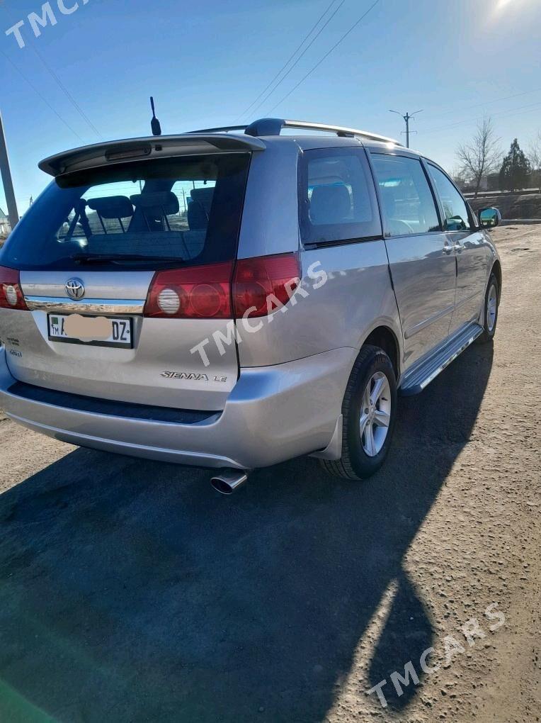 Toyota Sienna 2006 - 240 000 TMT - Кёнеургенч - img 6