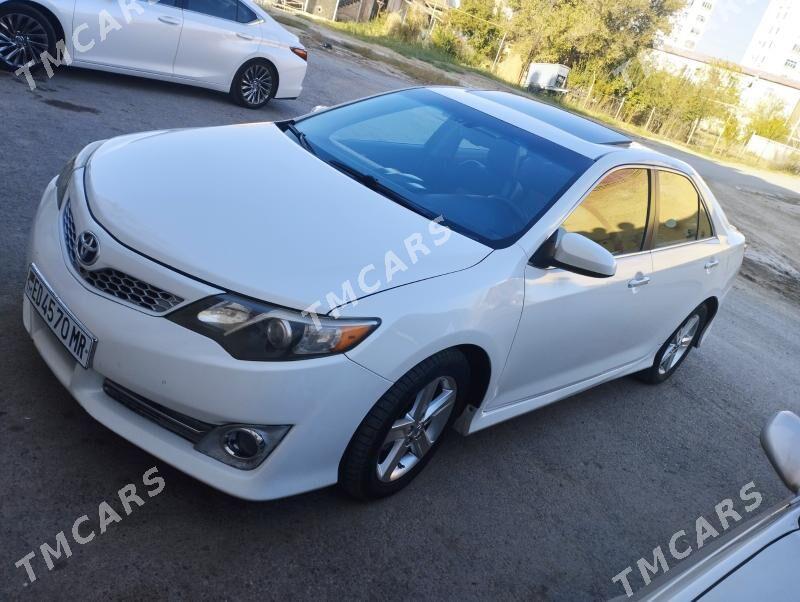 Toyota Camry 2013 - 230 000 TMT - Мары - img 2