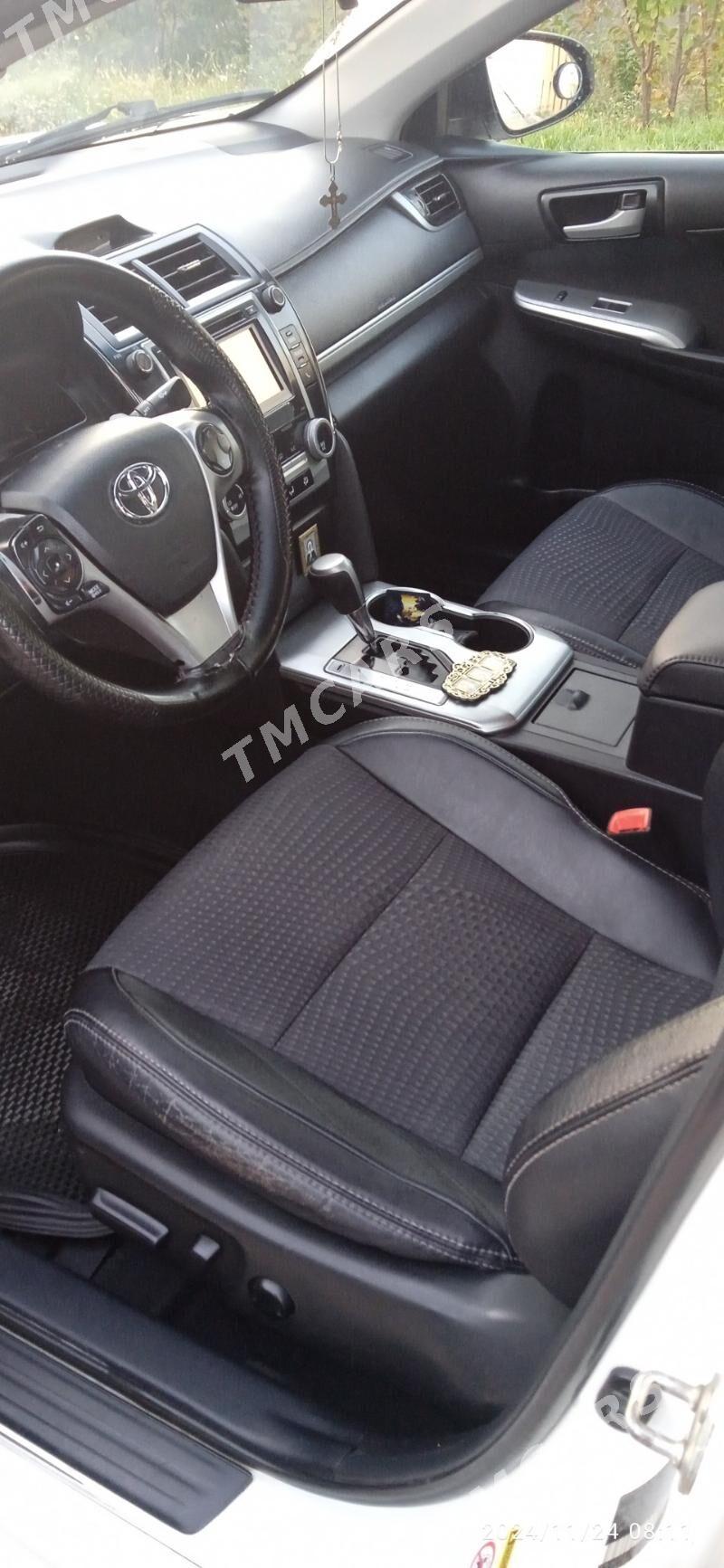 Toyota Camry 2014 - 230 000 TMT - Ким район - img 9