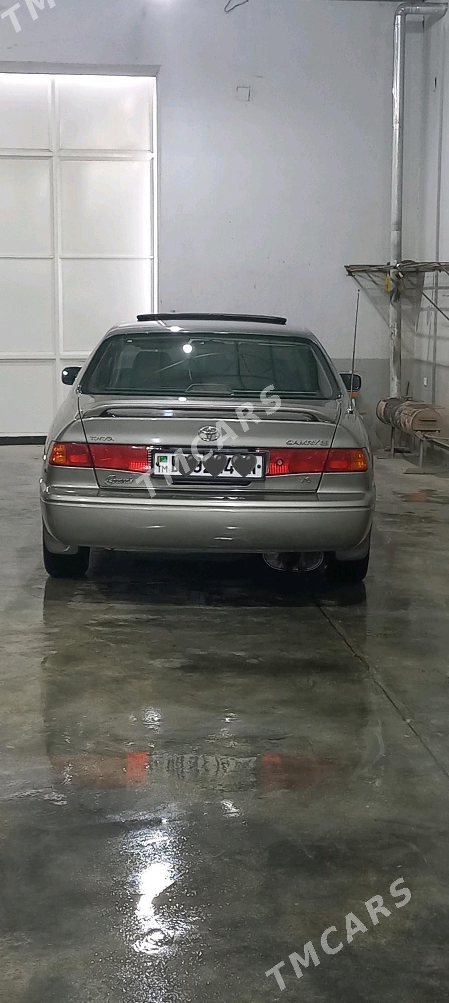 Toyota Camry 1998 - 140 000 TMT - Гызыларбат - img 5