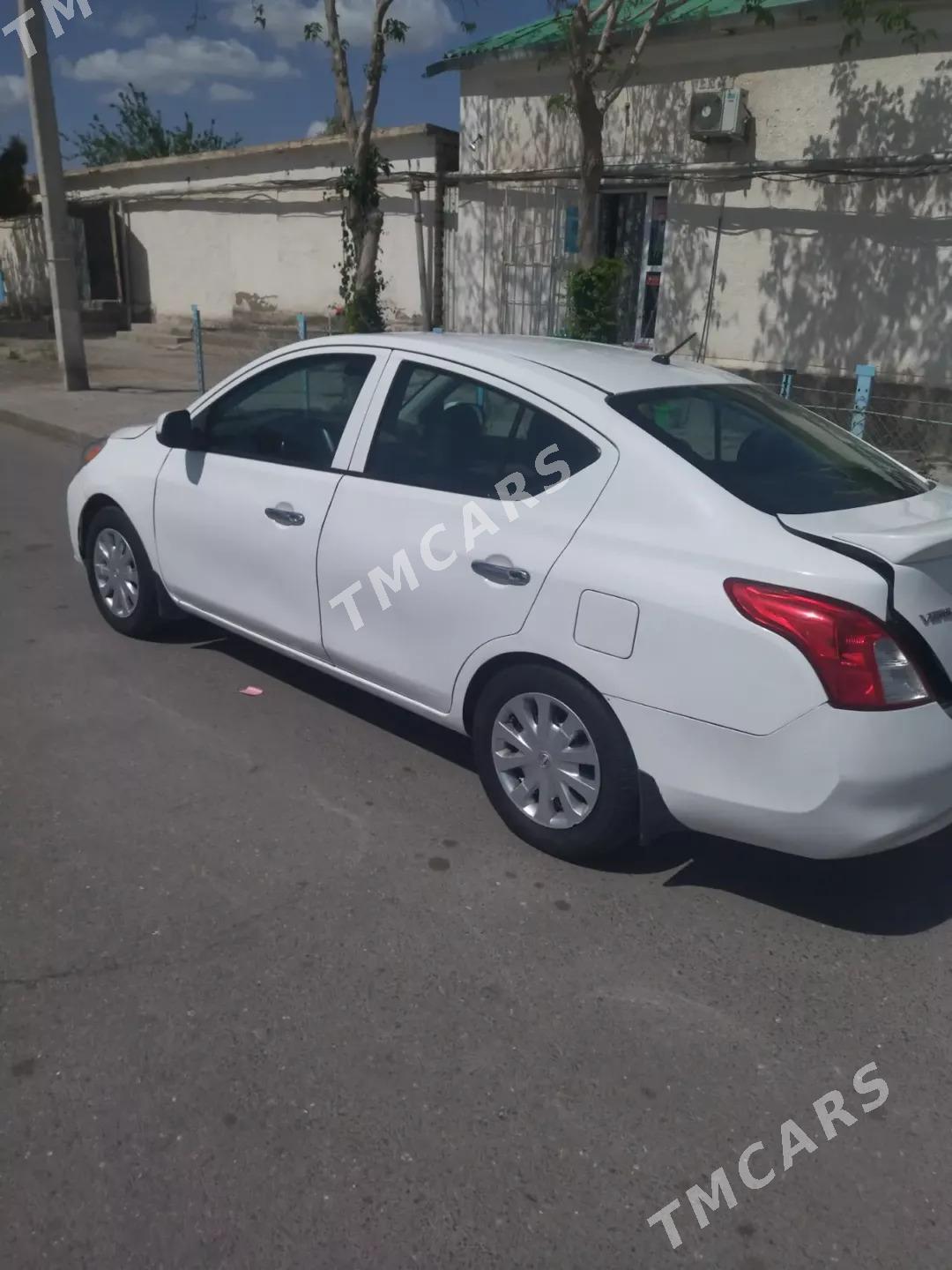 Nissan Versa 2012 - 100 000 TMT - Хитровка - img 3