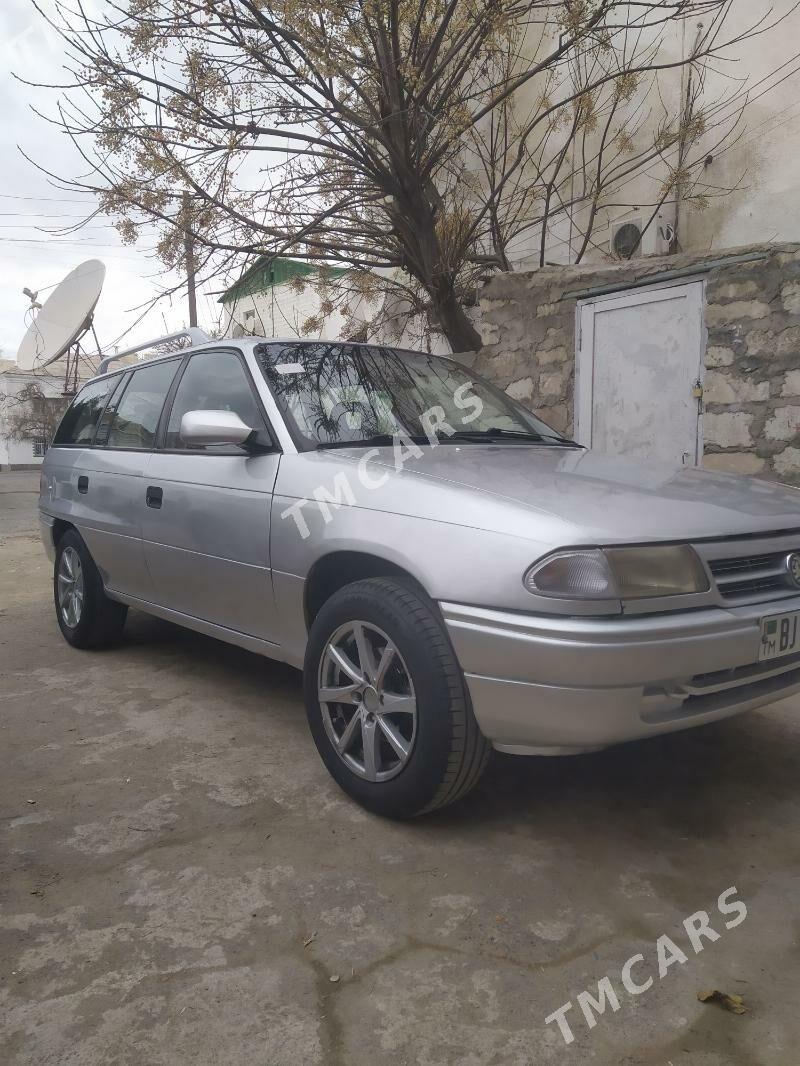 Opel Astra 1995 - 30 000 TMT - Туркменбаши - img 3