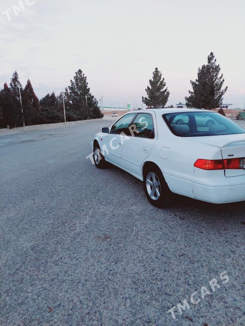 Toyota Camry 2000 - 93 000 TMT - Теджен - img 5