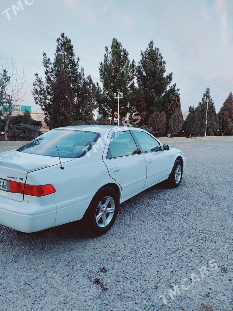 Toyota Camry 2000 - 93 000 TMT - Теджен - img 6