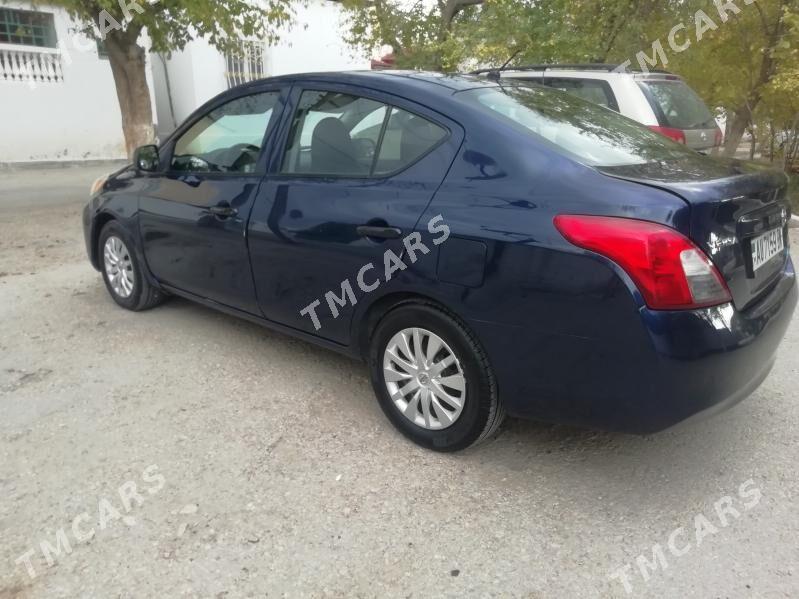 Nissan Versa 2012 - 87 000 TMT - Балканабат - img 3