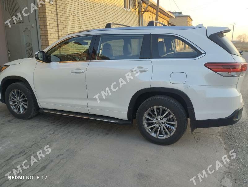 Toyota Highlander 2019 - 395 000 TMT - Чарджоу - img 2