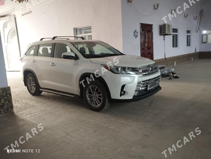 Toyota Highlander 2019 - 395 000 TMT - Чарджоу - img 3