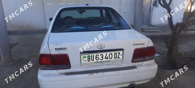 Toyota Camry 1994 - 50 000 TMT - Акдепе - img 3