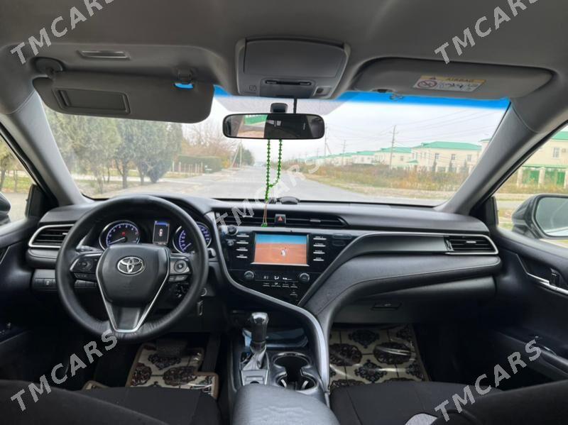 Toyota Camry 2018 - 255 000 TMT - Бузмеин ГРЭС - img 2