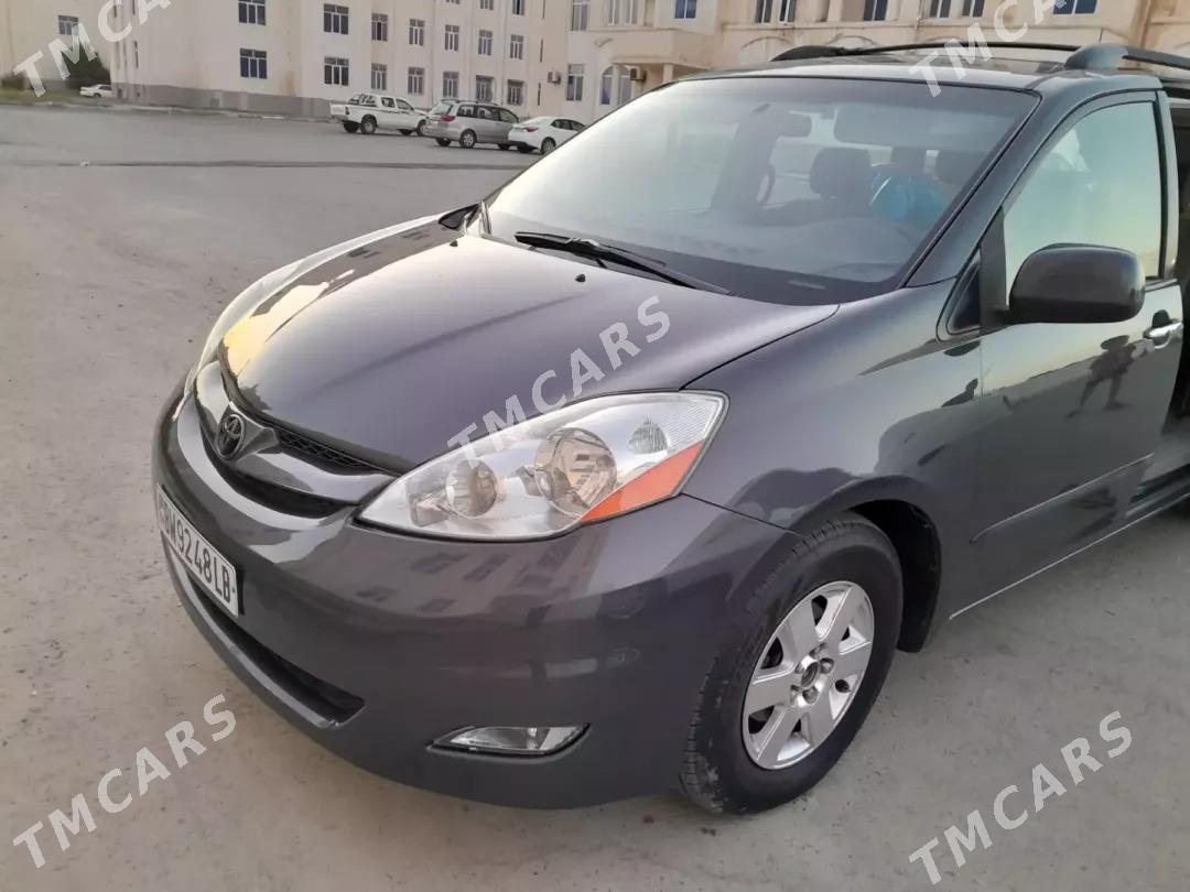 Toyota Sienna 2008 - 185 000 TMT - Койтендаг - img 4