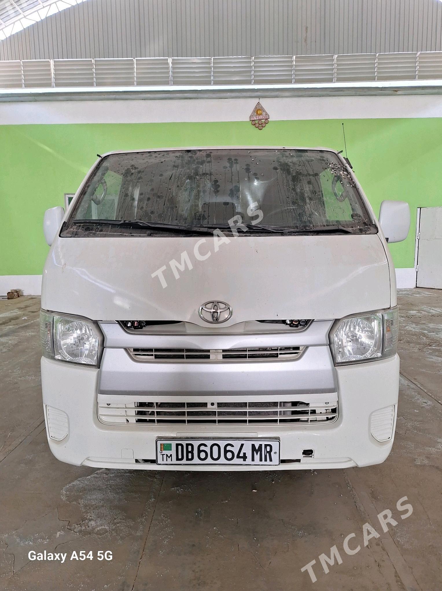 Toyota Hiace 2016 - 280 000 TMT - Baýramaly - img 2