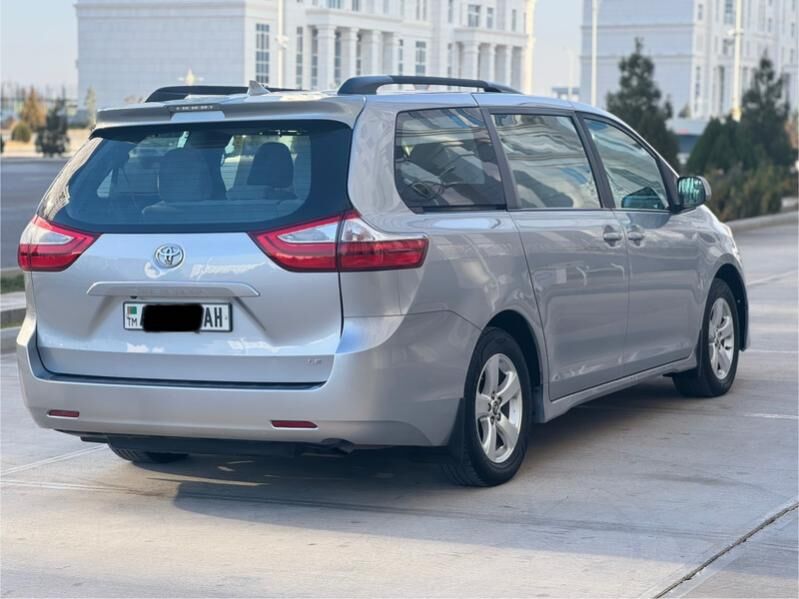 Toyota Sienna 2018 - 330 000 TMT - Aşgabat - img 5