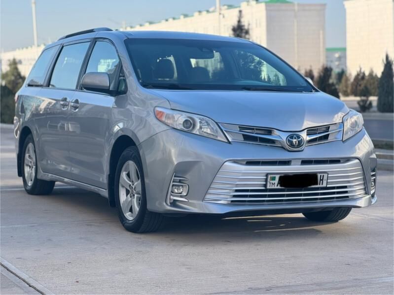 Toyota Sienna 2018 - 330 000 TMT - Aşgabat - img 3