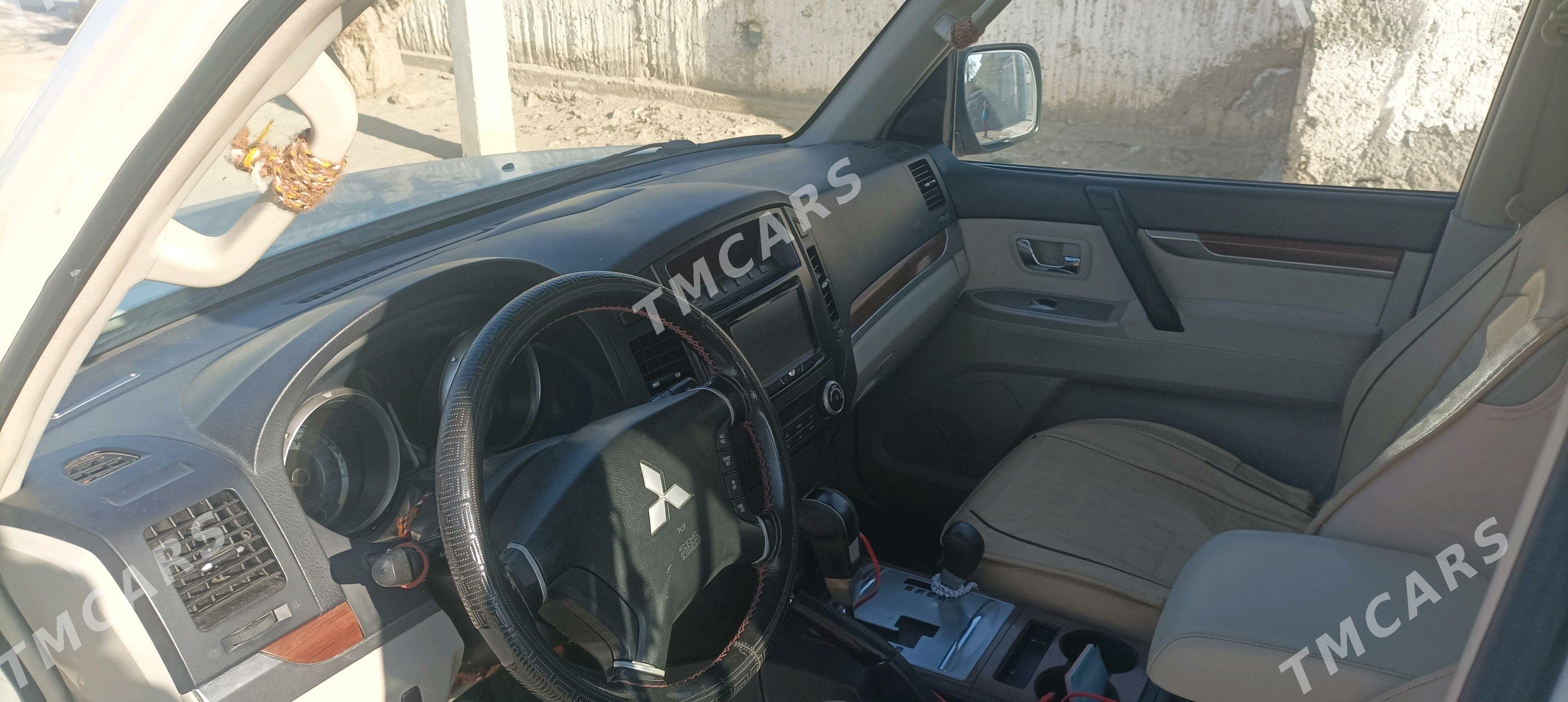 Mitsubishi Pajero 2009 - 165 000 TMT - Бахарден - img 5