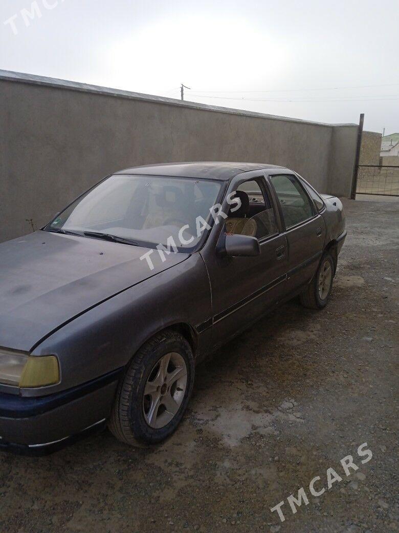 Opel Vectra 1993 - 16 000 TMT - Койтендаг - img 2