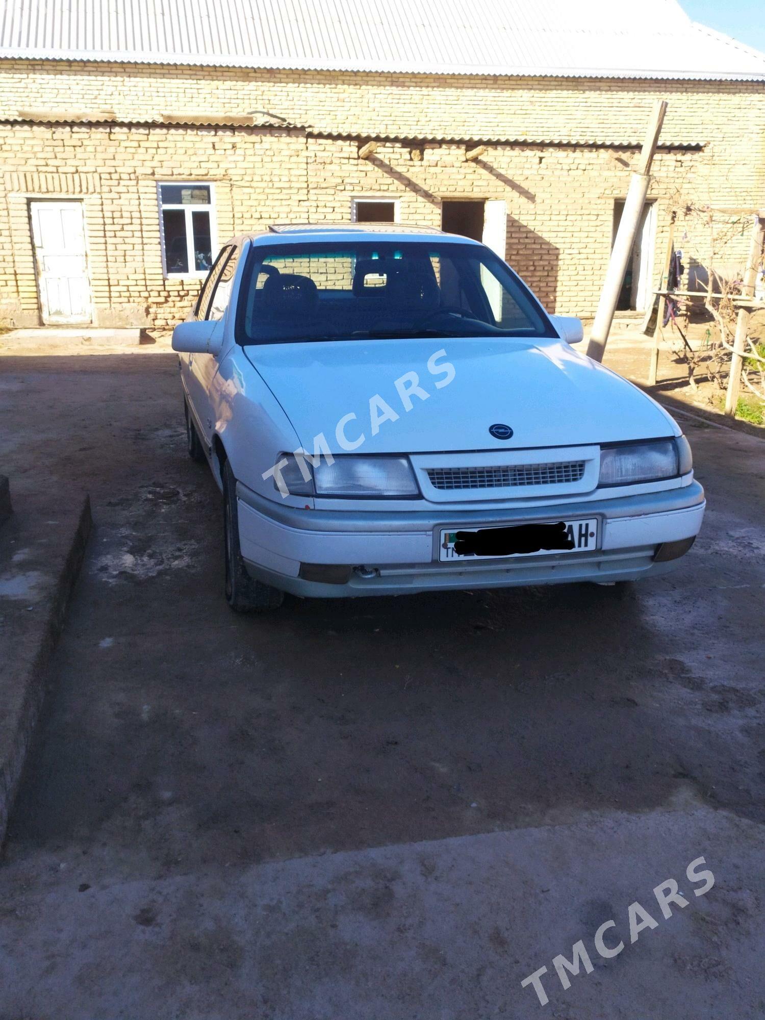 Opel Vectra 1990 - 25 000 TMT - Tejen - img 6