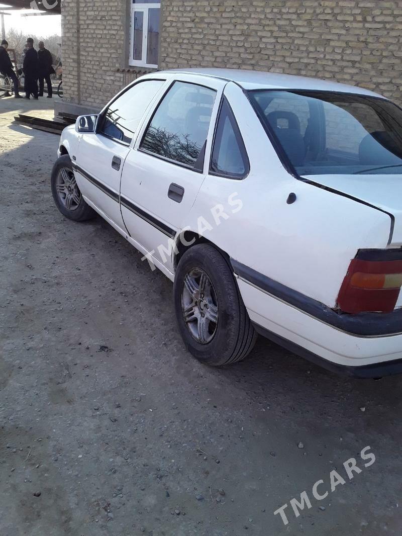 Opel Vectra 1989 - 25 000 TMT - Саят - img 4