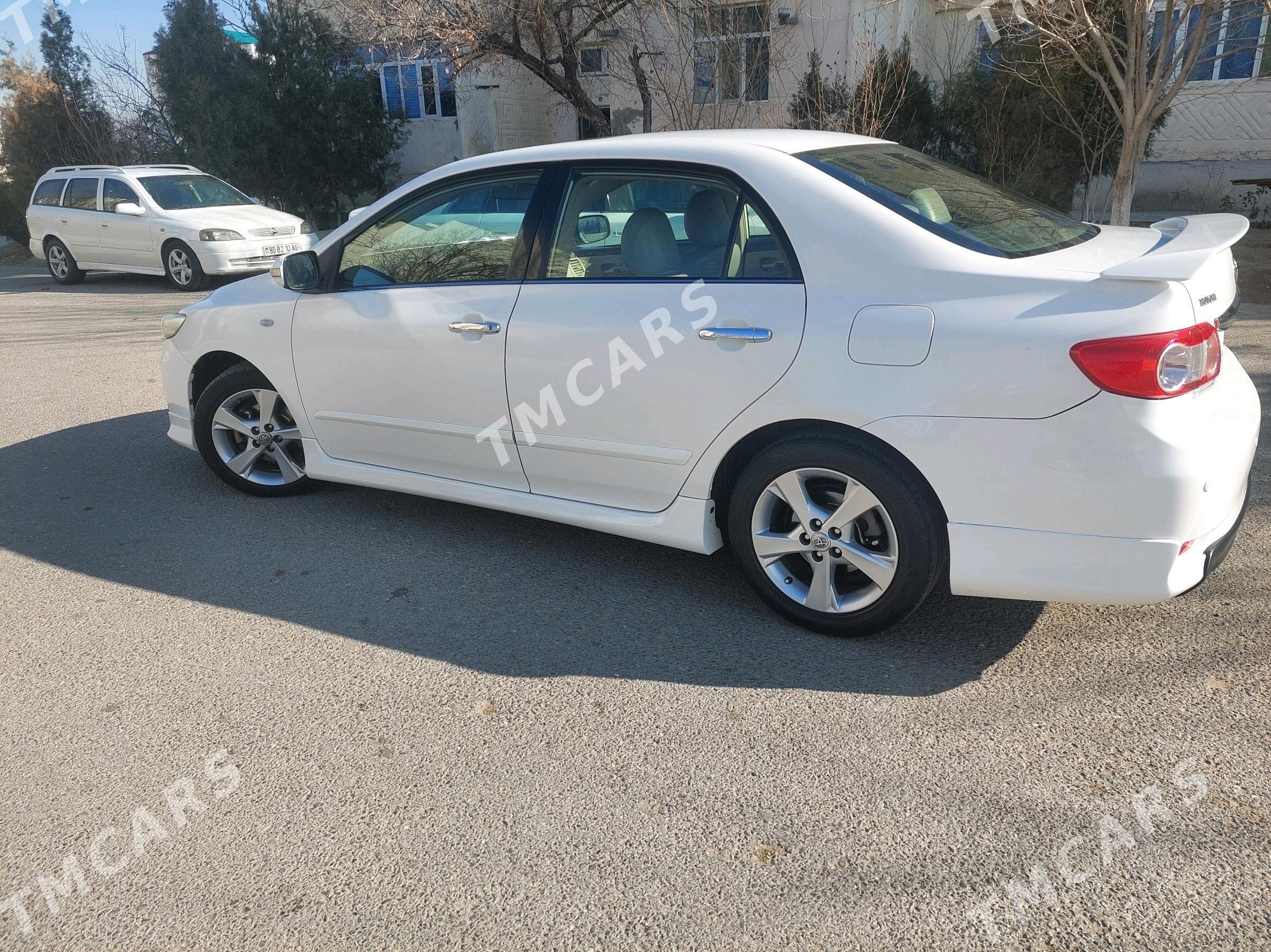 Toyota Corolla 2013 - 175 000 TMT - Бузмеин - img 7