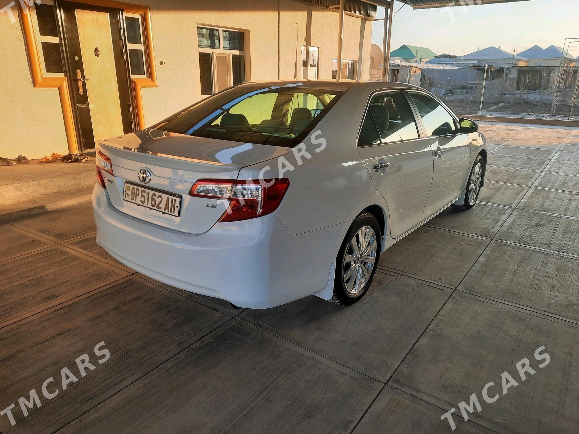 Toyota Camry 2012 - 230 000 TMT - Гёкдепе - img 2