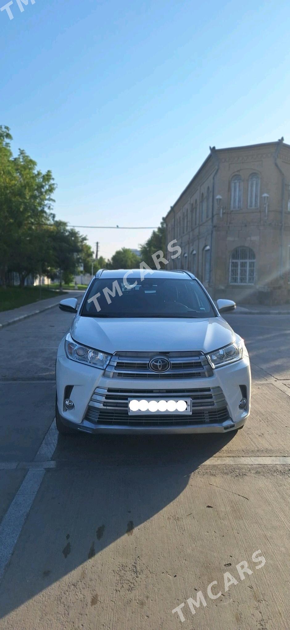 Toyota Highlander 2019 - 420 000 TMT - Мары - img 5