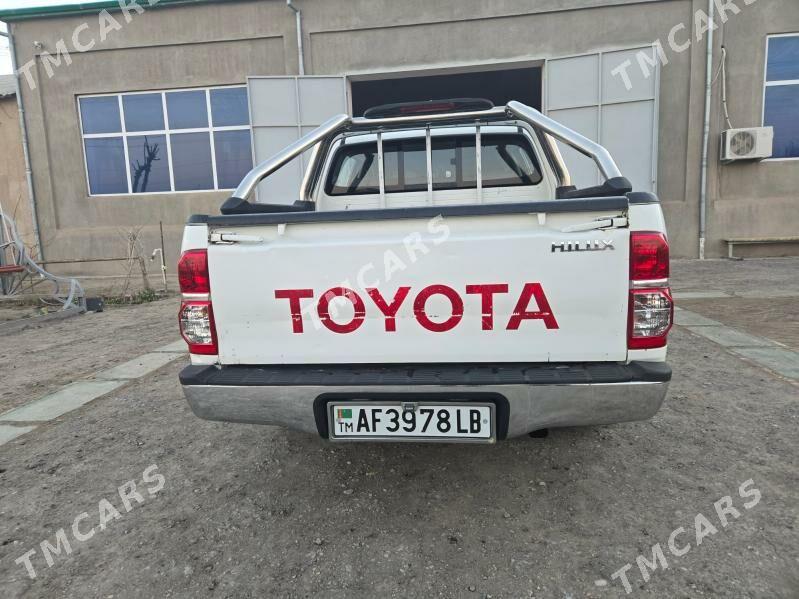 Toyota Hilux 2013 - 210 000 TMT - Халач - img 3