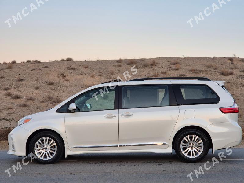 Toyota Sienna 2018 - 410 000 TMT - Aşgabat - img 8