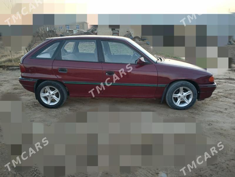 Opel Astra 1992 - 32 000 TMT - Mary - img 4